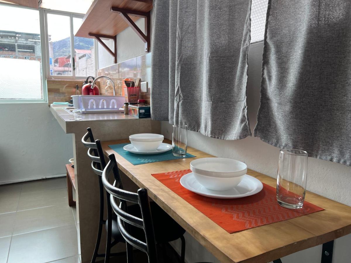 Tiny Apartment In The City Rooftop Terrace بانيوس المظهر الخارجي الصورة