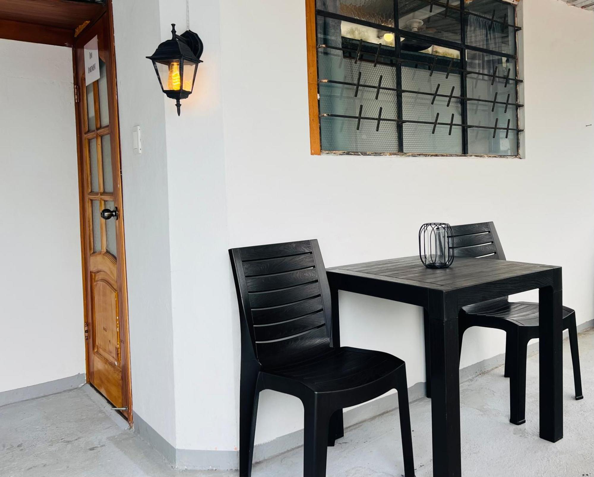 Tiny Apartment In The City Rooftop Terrace بانيوس المظهر الخارجي الصورة